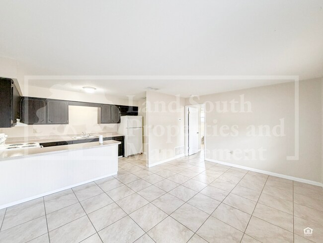 Foto del edificio - 815 W Carole St