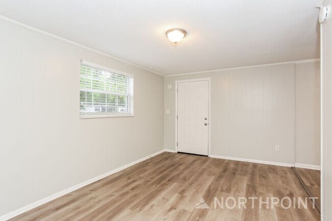 Building Photo - 10539 Gailwood Cir E