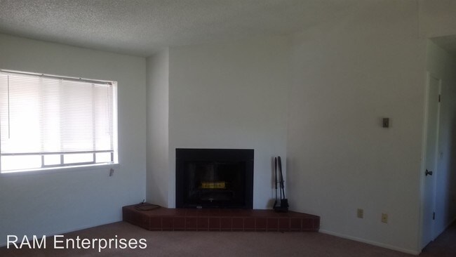 Building Photo - 843 Sunset Ave