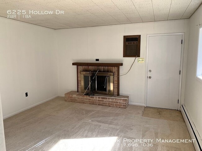 Building Photo - 6225 Hollow Dr