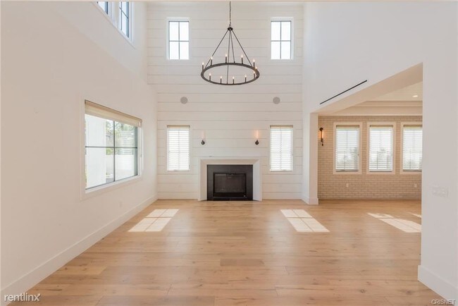 Foto del edificio - 5 br, 6.5 bath House - 4933 Petit Ave