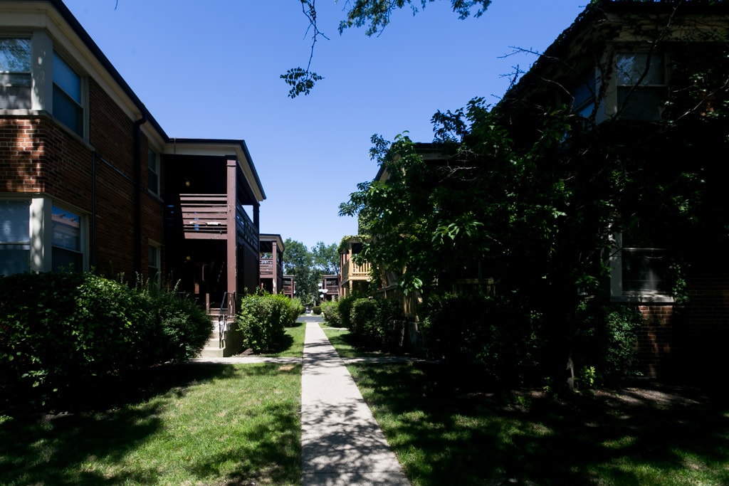 Primary Photo - 2112 W Foster Ave