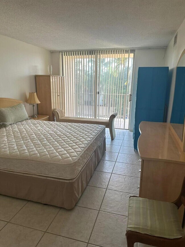 Foto del edificio - 2001 Atlantic Shores Blvd