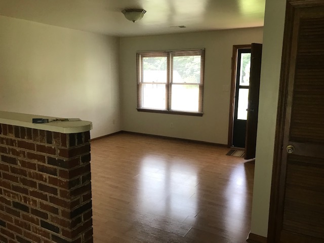 Foto del edificio - 1325 Jaclyn Ln