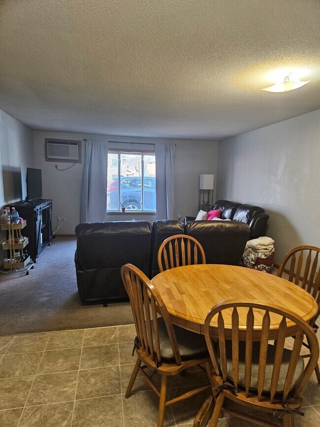 Foto del edificio - 216 West Ave