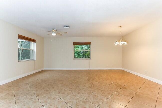 Building Photo - 11543 Turnstone Dr