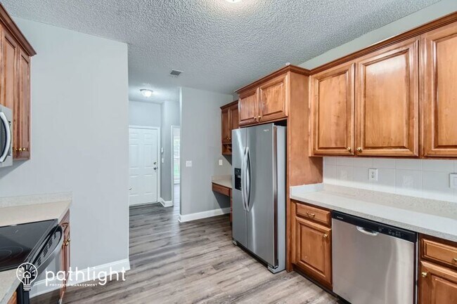 Building Photo - 252 Caitlyn Dr