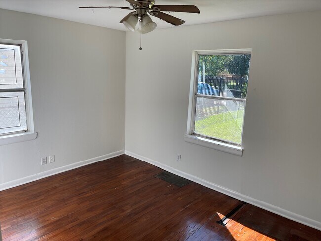 Foto del edificio - 3519 Amos St