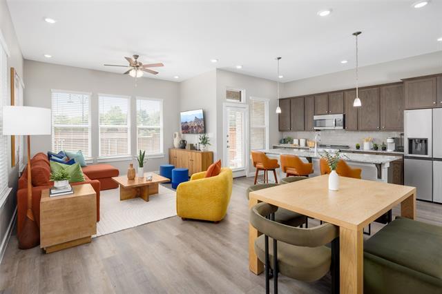 Foto del edificio - 3019 Songbird Ln