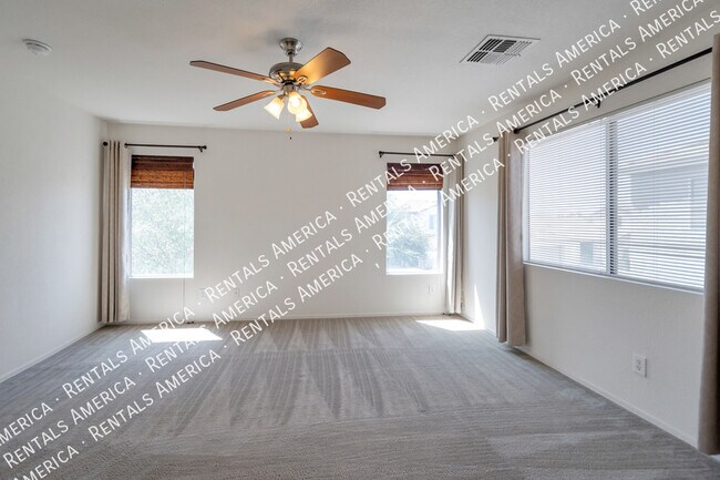 Foto del edificio - 1110 E Coppola St