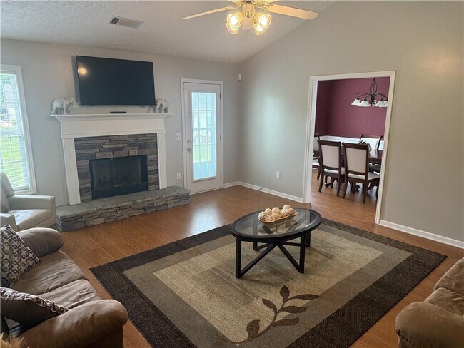 Building Photo - 3428 Pleasant View Ct