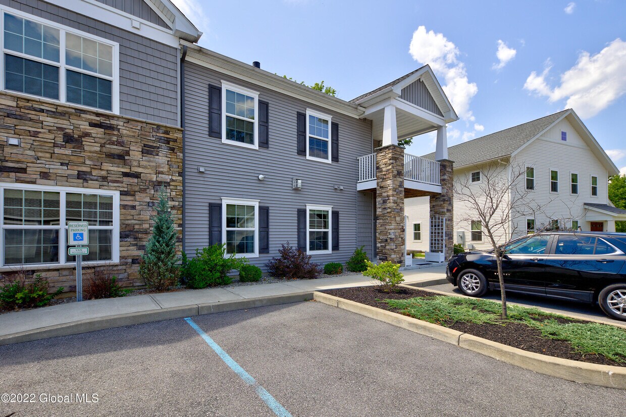 2 Marions Wy, Malta, NY 12118 Condo for Rent in Malta, NY