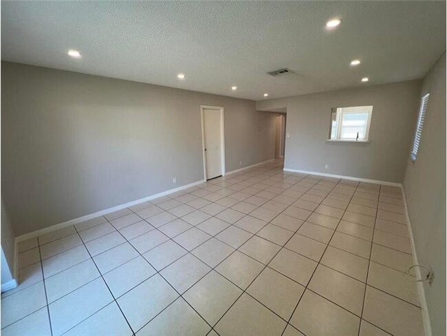 Foto del edificio - 3148 N Dixie Hwy