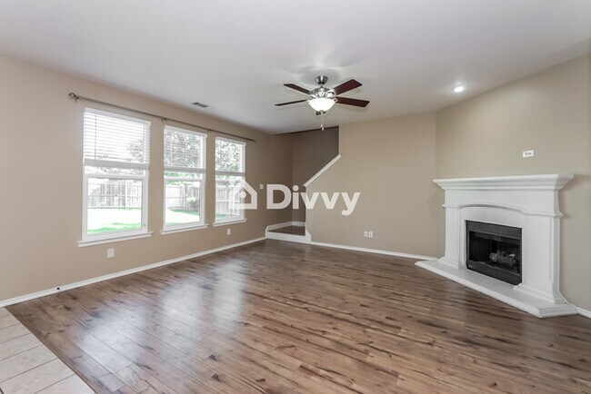 Building Photo - 9865 Gallatin Ln
