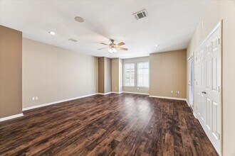 Building Photo - 1407 Dart St Building Photo - 1407 Dart St