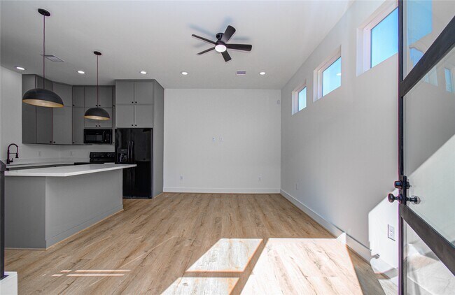 Foto del edificio - 1506 McKee St