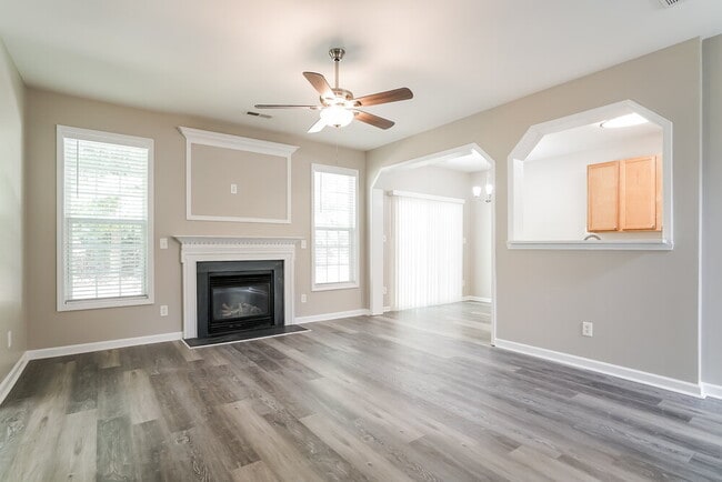 Building Photo - 8137 Marshall Brae Dr