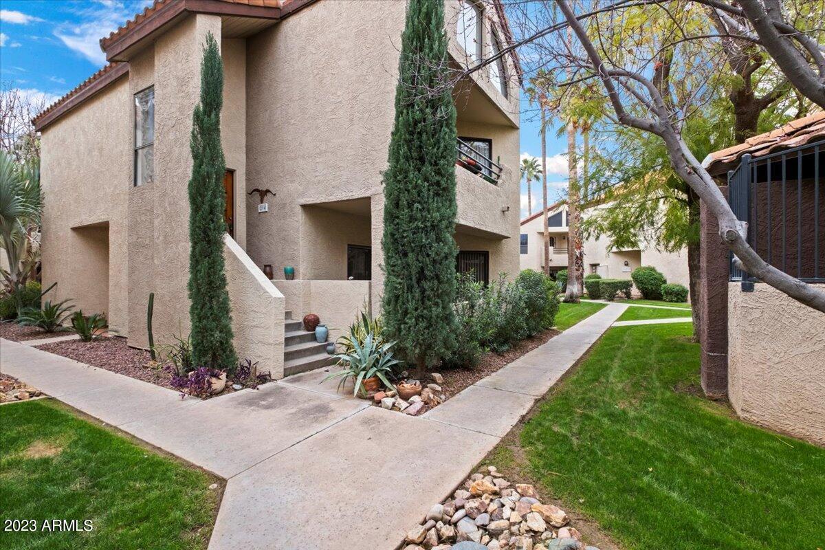 10301 N 70th St Unit 204, Paradise Valley, AZ 85253 Room for Rent in