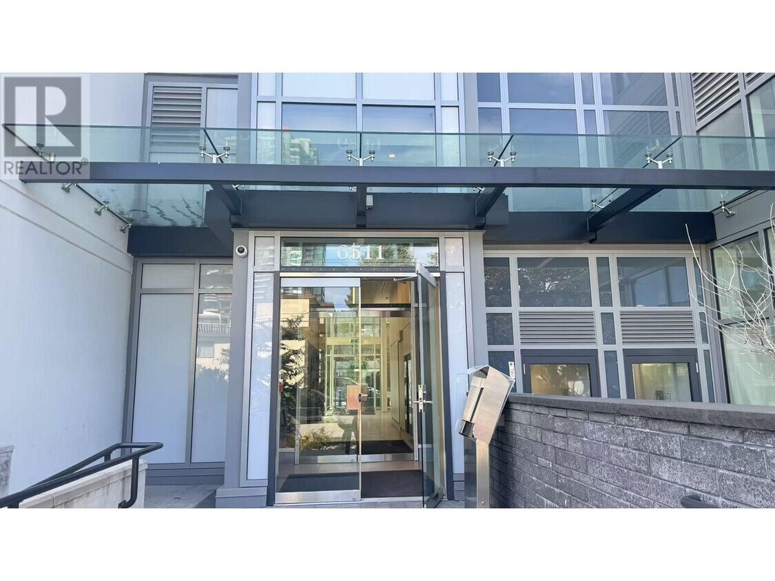 Photo principale - 6511-6511 Sussex Ave