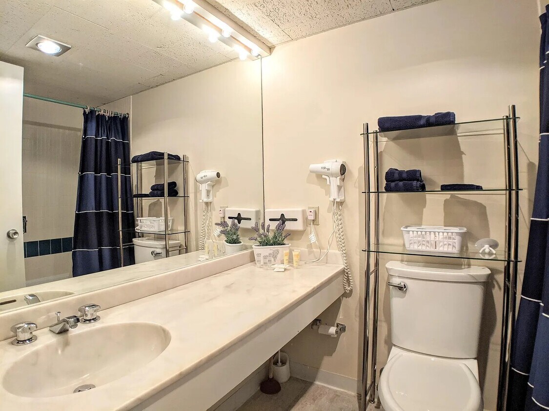 Foto del edificio - Cedar Lodge