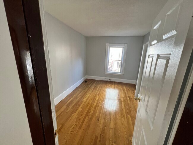 Building Photo - 204 Neponset Ave