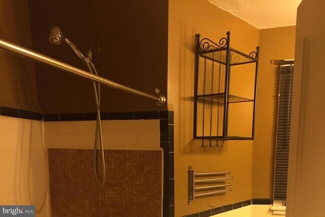 Foto del edificio - 106 Denison St