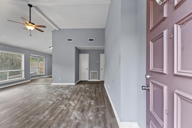 Building Photo - 10031 Spotted Horse Dr