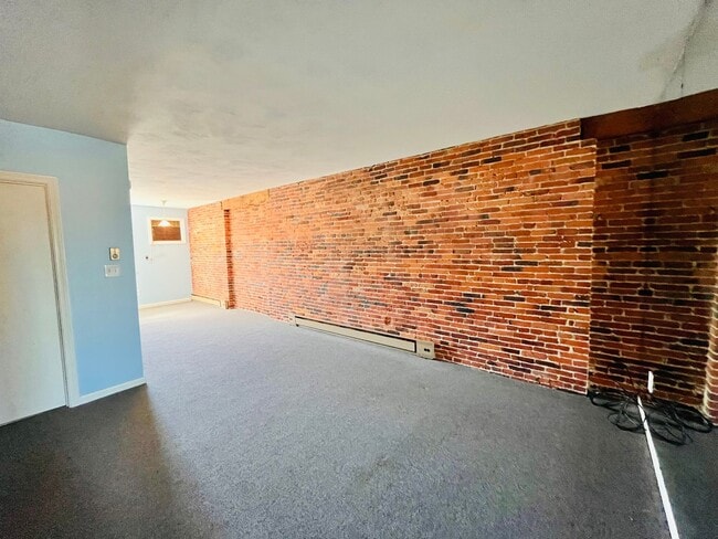 Building Photo - 132-136 State Street