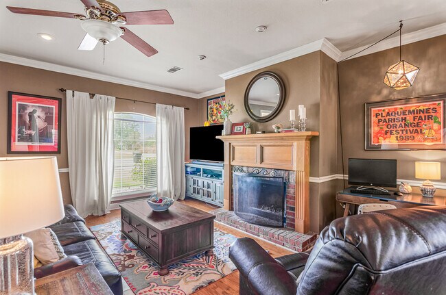 Foto del edificio - 14326 Parkmeadow Dr