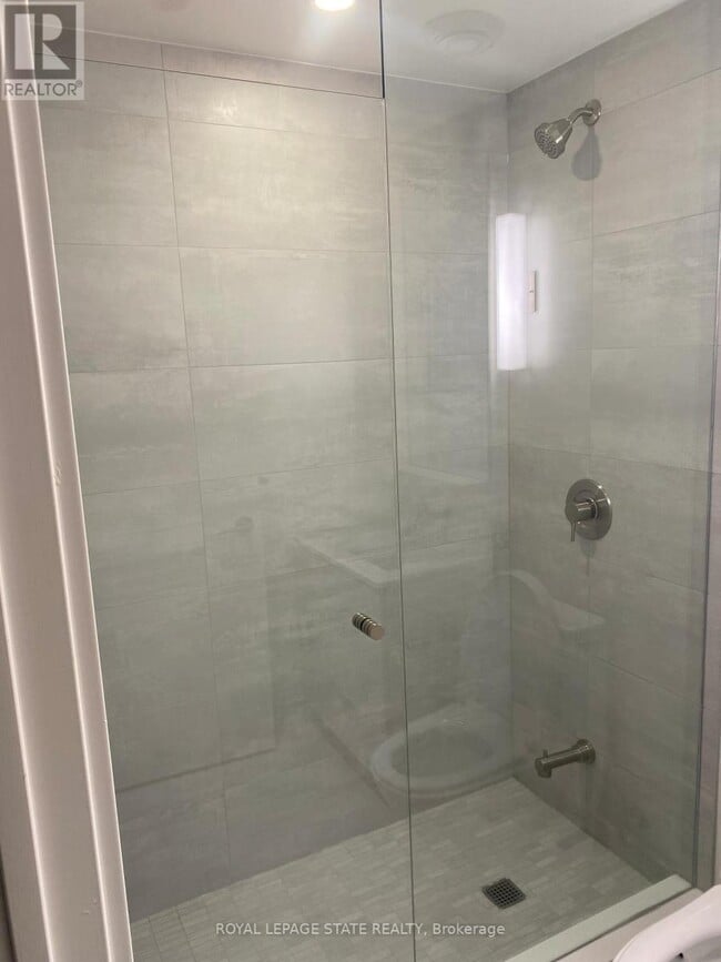 Building Photo - 110 Broadway Ave