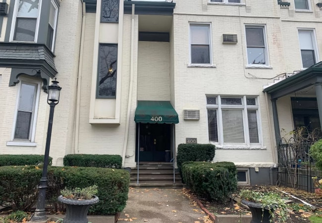 Building Photo - 400 S Highland Ave