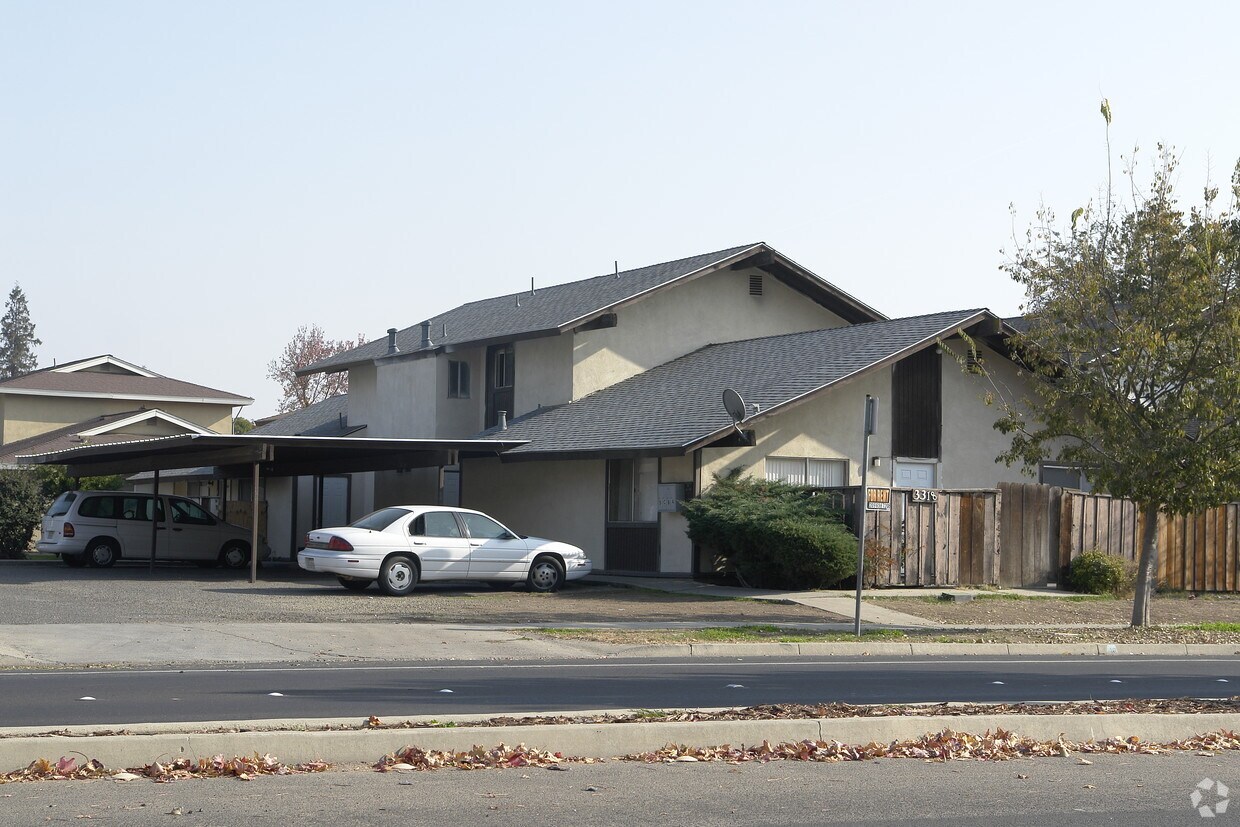 3318 R St, Merced, CA 95348 3318 R St Merced, CA
