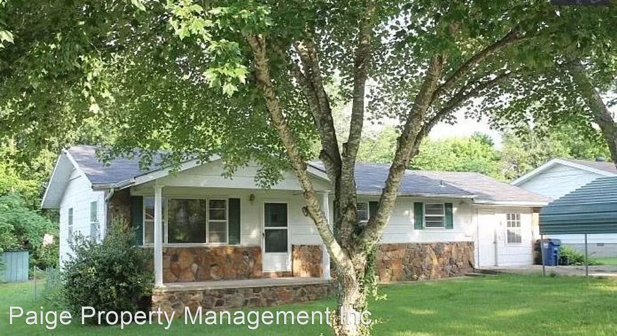 Primary Photo - 3 br, 2 bath House - 108 Old College Place