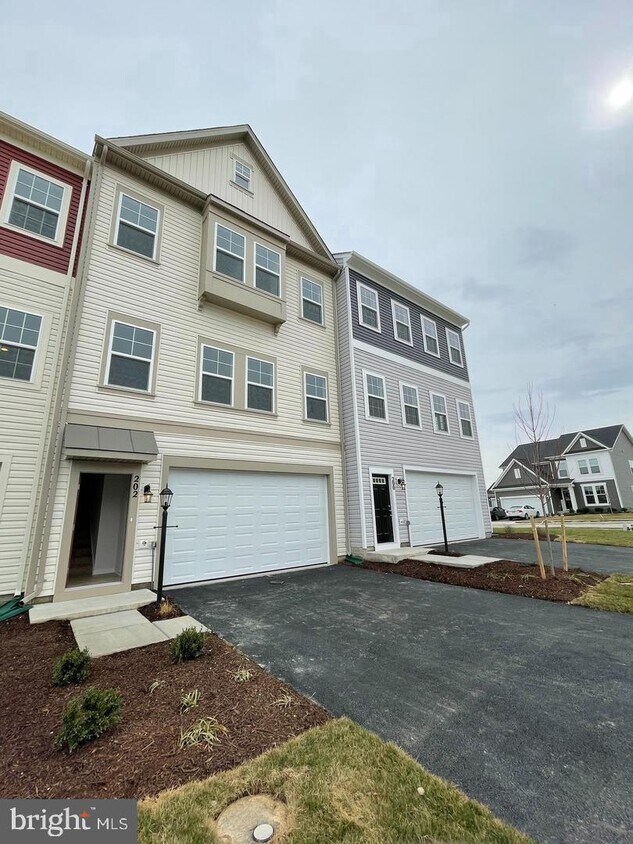 202 Norland Knoll Dr