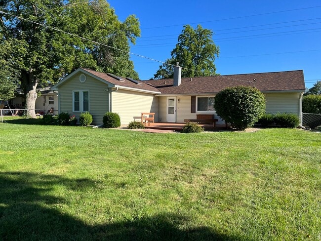 Building Photo - Welcome home to 3821 State St. 3 bedroom 2...