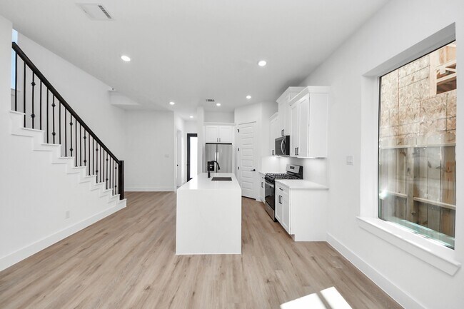 Foto del edificio - 3310 Hardy St