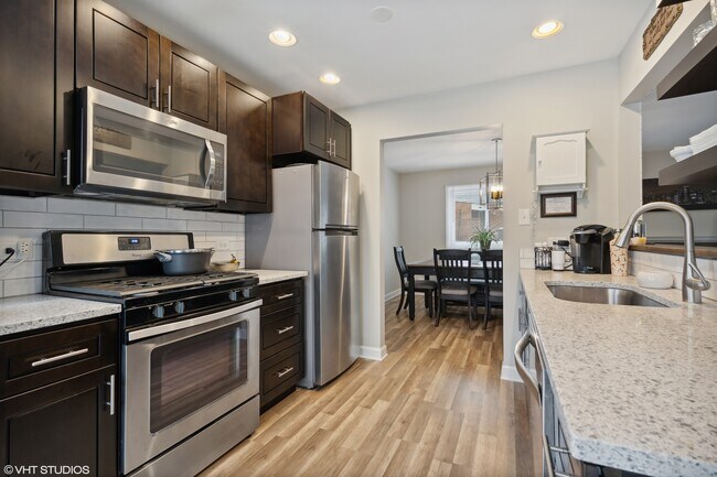 Foto del edificio - 1127 Hertford Ct