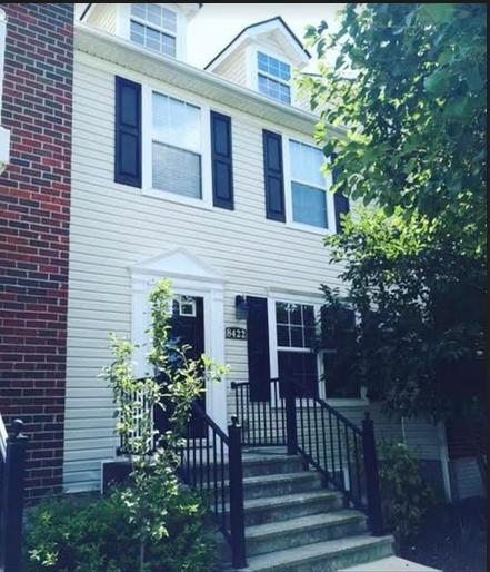 Foto principal - 8422 Sawmill Rd