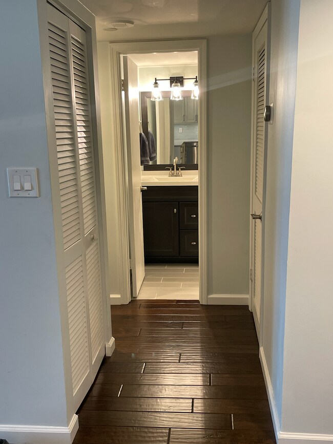 Bathroom hallway - 1001 N Randolph St