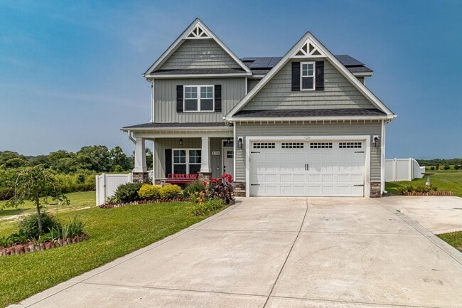 Building Photo - SPACIOUS Newer Construction Home in Pikevi...
