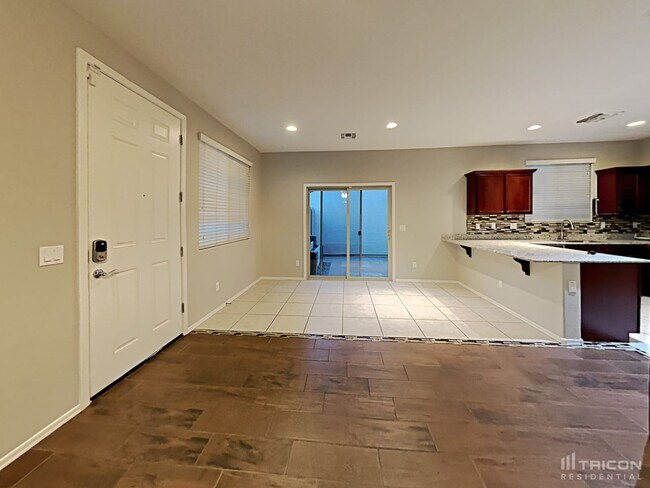 Building Photo - 2515 N 73rd Dr