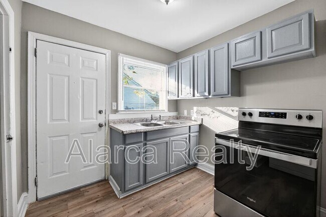 Foto del edificio - 1137 Skyview Rd