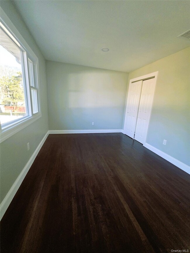 Foto del edificio - 1334 Connetquot Ave