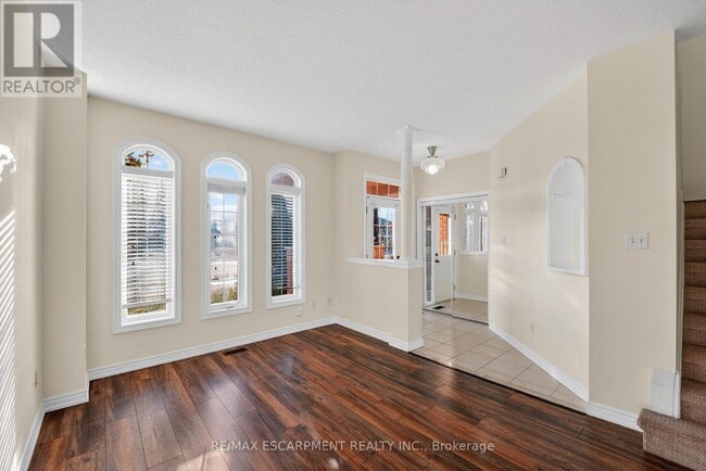 Building Photo - 461 Highway No 8 Hwy