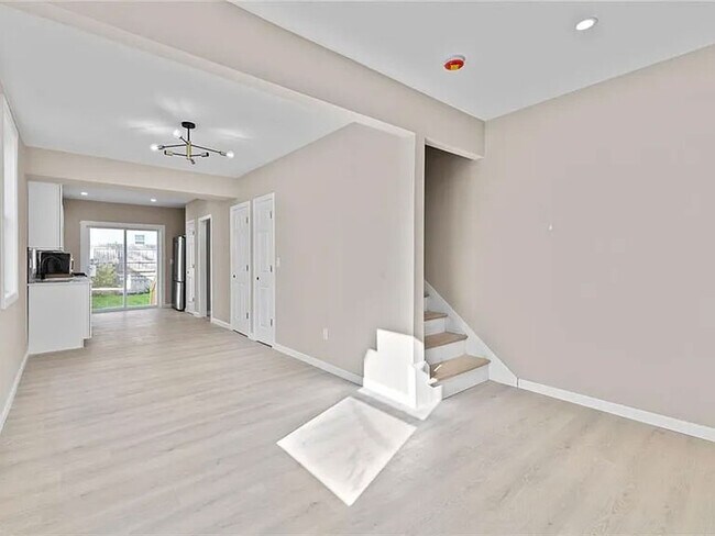 Foto del edificio - 265 California Ave