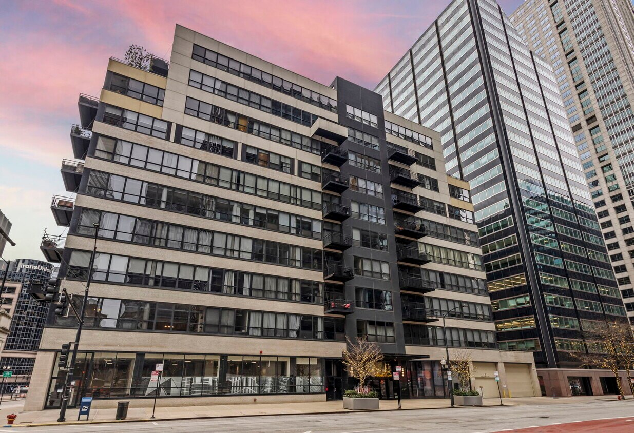 Primary Photo - 130 S Canal St