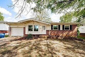 Building Photo - 11020 Linnell Dr