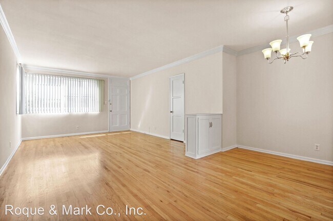 Building Photo - 1 br, 1 bath Apartment - 3144-3152 So. Bar...