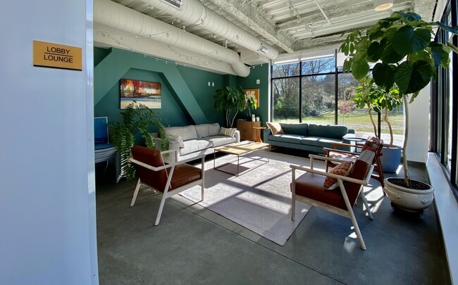 Photo - 610 Trent Dr Townhome