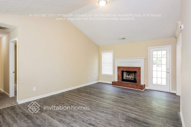Foto del edificio - 895 Lewis Ridge Cir
